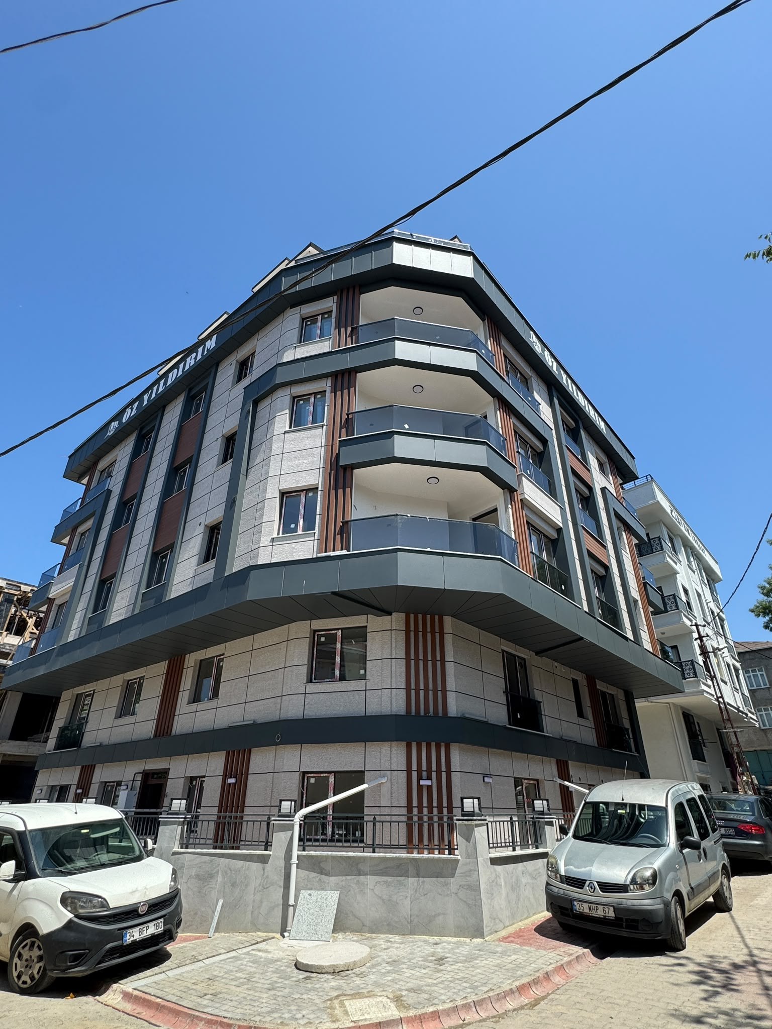 ÇEKMEKÖY MAHALLESİNDE 4+2 ÇATI DUBLEKSİ