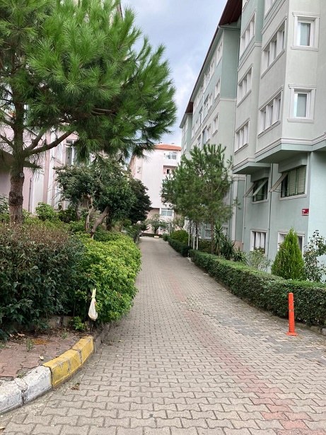 ATA2 SİTESİNDE ÇIKIŞA ÇOK YAKIN SATILIK ARAKAT DAİRE