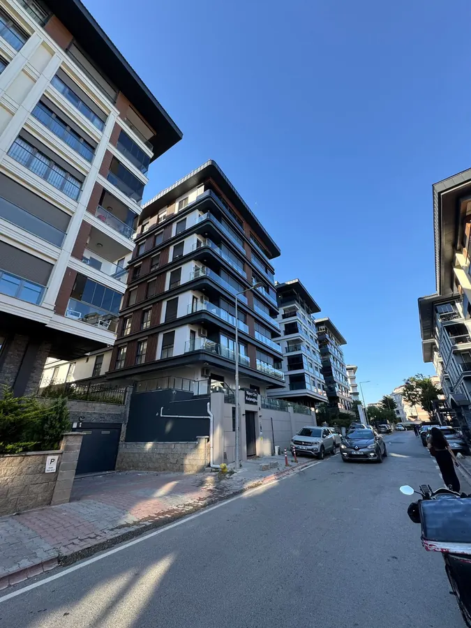 ÇENGELKÖY BAHÇELİEVLER MAHALLESİNDE 3+1 SIFIR ARAKAT DAİRE