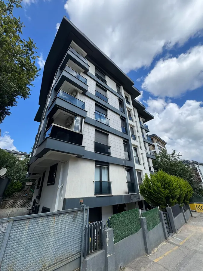 ÇENGELKÖY BAHÇELİEVLER MAHALLESİNDE 2+1 SATILIK ARAKAT DAİRE